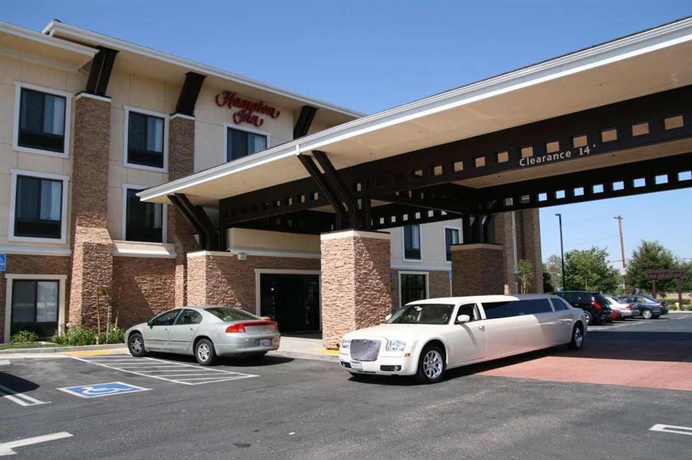 Hampton Inn Brentwood Buitenkant foto