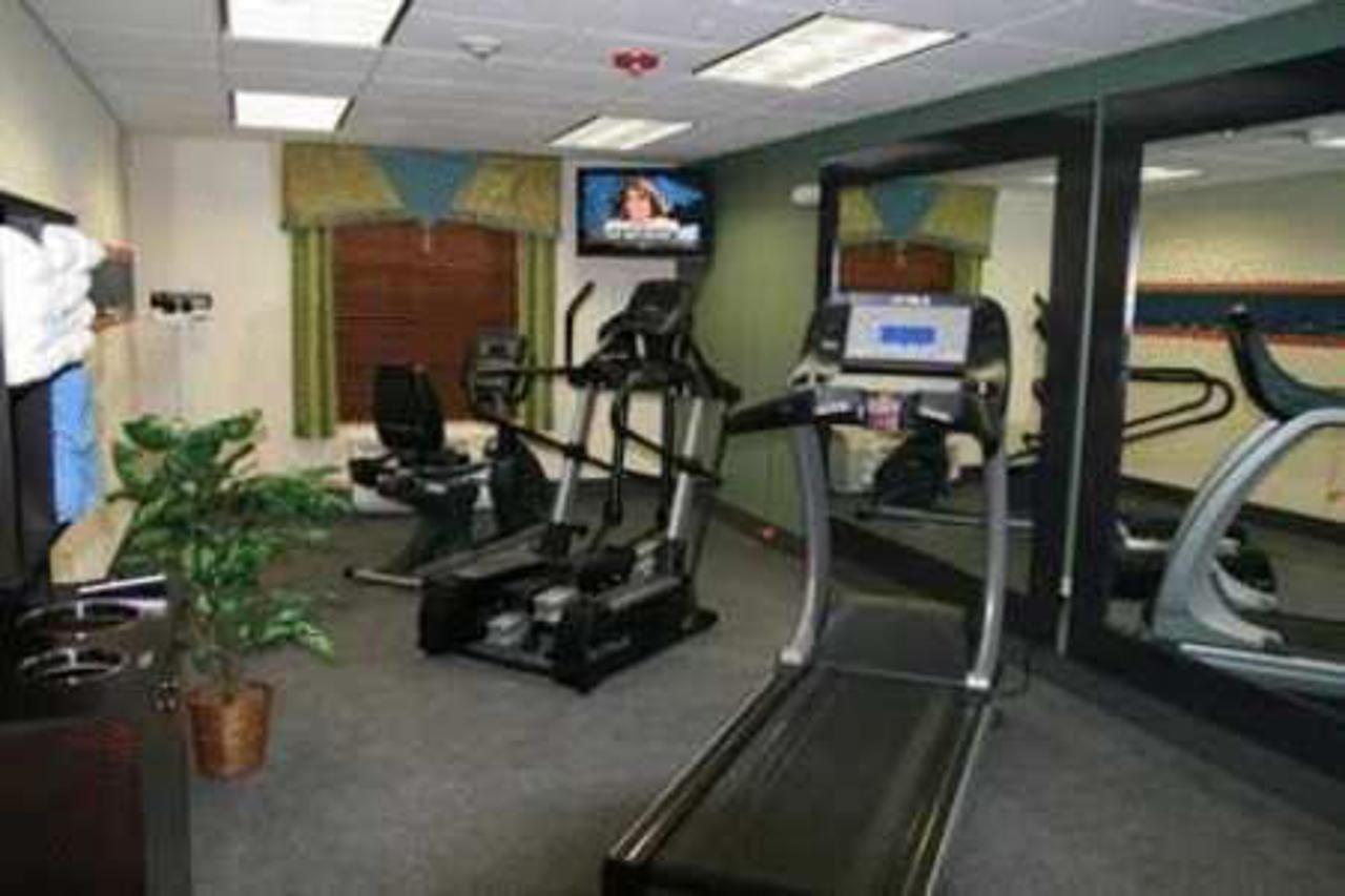 Hampton Inn Brentwood Buitenkant foto