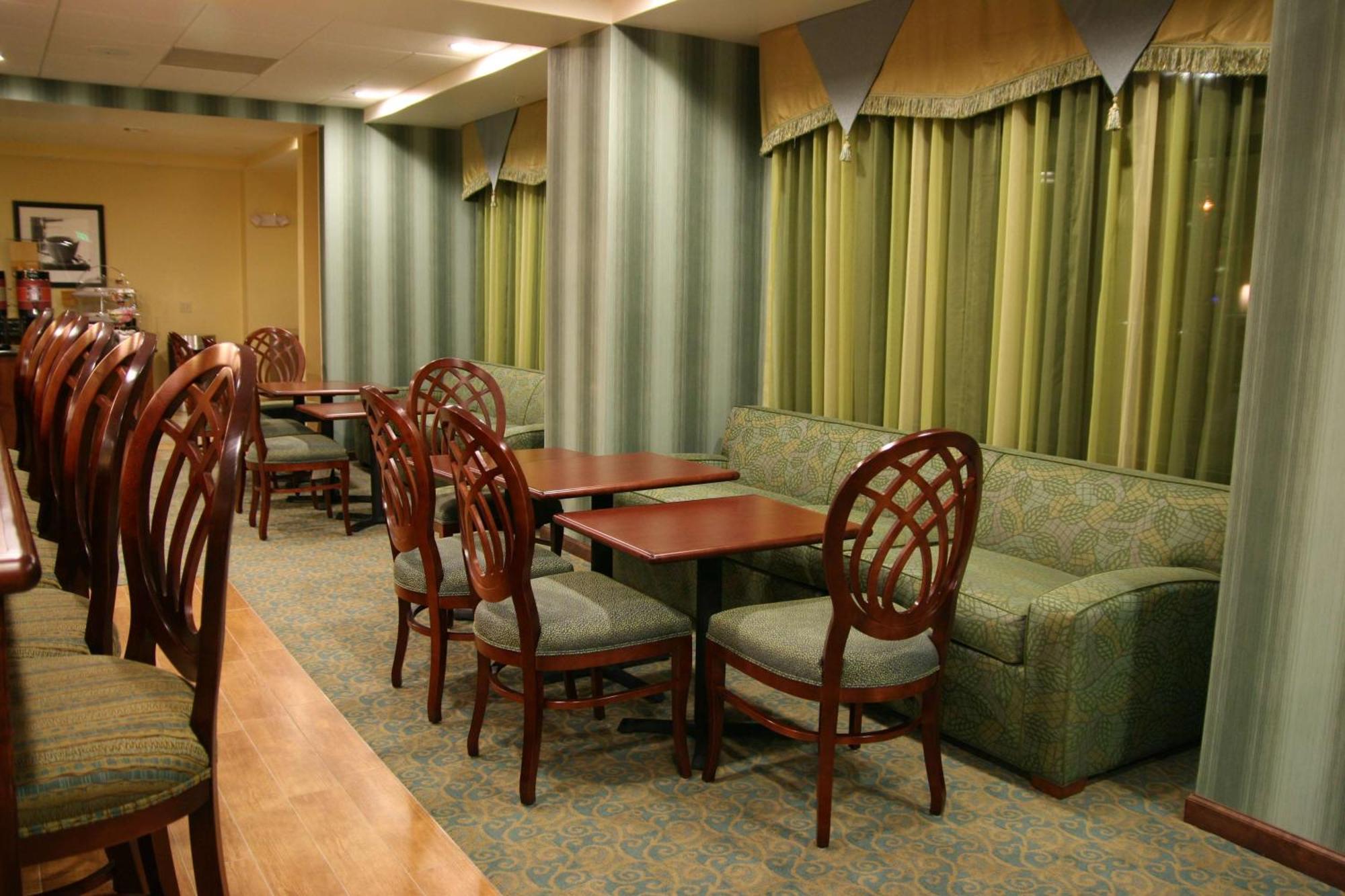 Hampton Inn Brentwood Buitenkant foto