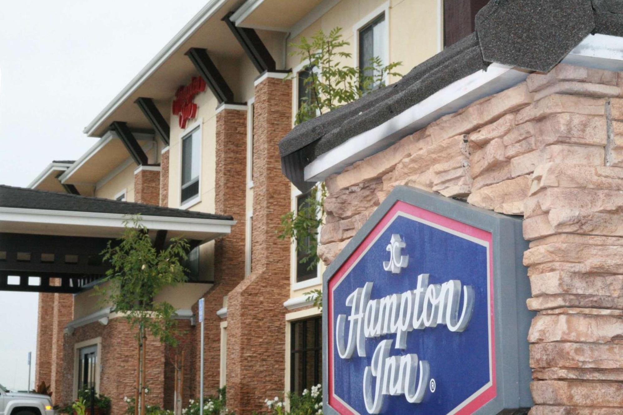 Hampton Inn Brentwood Buitenkant foto
